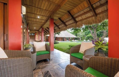 Bulan House | LANTERN HOUSE at LILI CLIFF