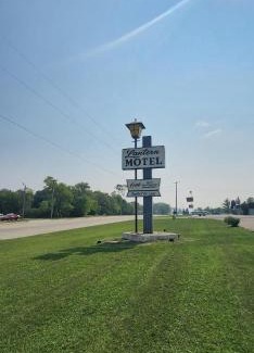Milbank Hotel | Lantern Motel