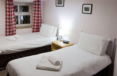 Little Hayfield Bed & Breakfast | Lantern Pike Inn