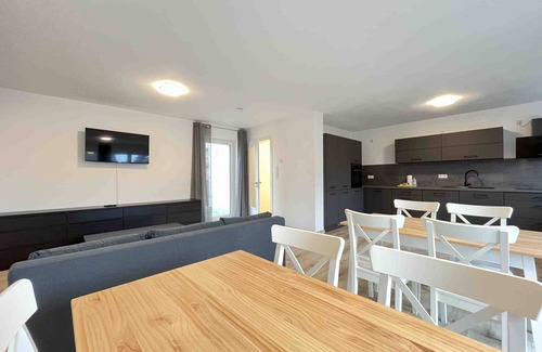 Lappersdorf Apartment | (LAP105) Modern fitter's apartment