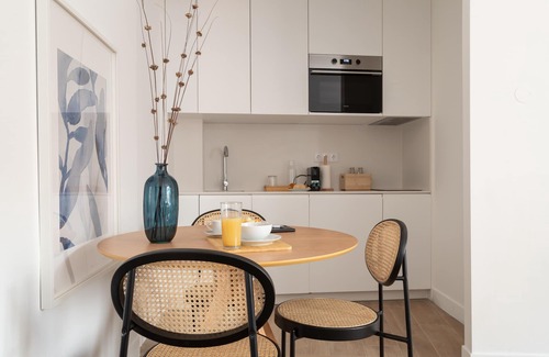 Santos Apartment | Lapa Diplomatic Flat 1.1 by Feel Lisboa