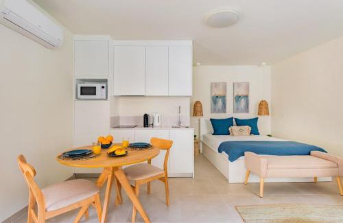 Santos Apartment | Lapa Getaway Studio with Swimming Pool