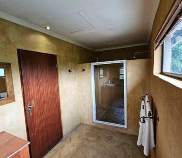 Vredefort House | LapaManzi 8