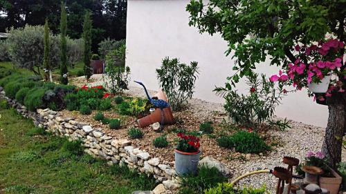 La Motte-dʼAigues House | Lapauline FR5BZEVA