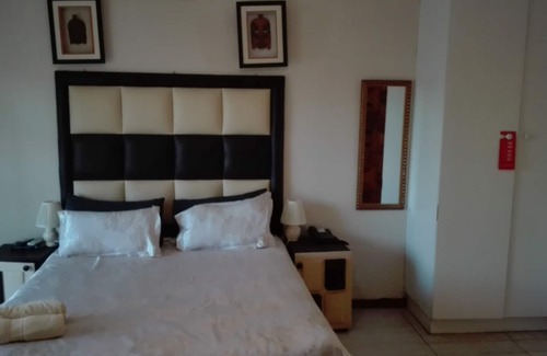 Daveyton House | Lapeng Village Guest House