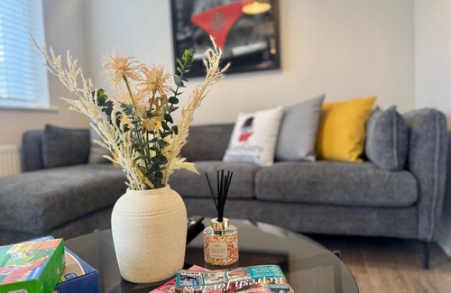 Belle Vue House | Lapford Haven 3-Bed & Free Parking