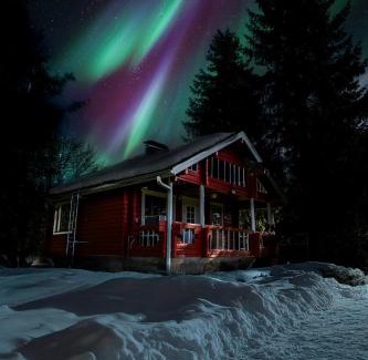 Ranua Ski Chalet | Lapland aurora riverside lodge