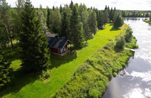 Ranua Ski Chalet | Lapland aurora riverside lodge