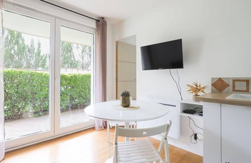 Lardenne Apartment | Lardenne - Parking, hippodrome Zenith