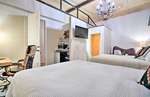 Western Division Apartment | Laredo Vacation Rental Near Tourist Attractions!