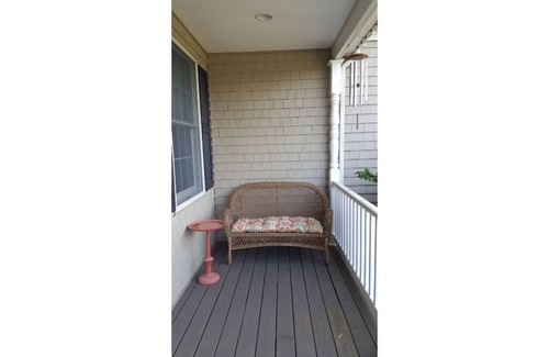 Cream Ridge House | Large 1 Bedroom Suite in Cream Ridge Horse Country