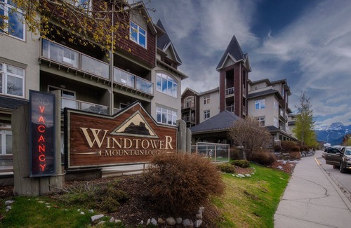 Cougar Creek Apartment | Large 1 Bedroom Suite (4 person)