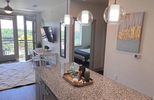 Farmers Branch Apartment | Large 1 Bedroom w/Balcony in North Dallas, Luxury Amenities, Free Parking
