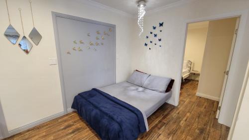 Encino House | Large 1-Bedroom with kitchen In Encino