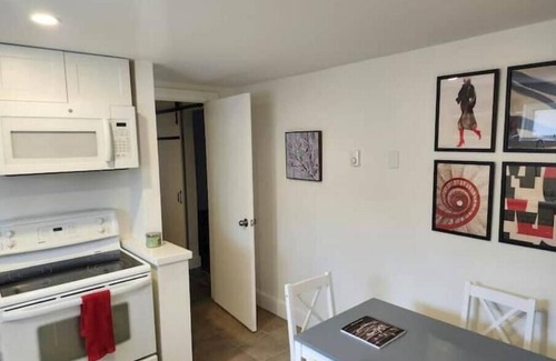 Collingwood Apartment | Large 1-BR - Year Round Cozy, Quiet Retreat