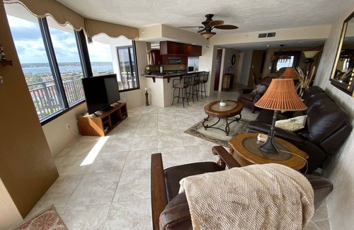 Daytona Beach Shores Condo | Large 12th Floor Luxury Oceanfront 2 BR/2 BA