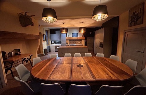 Melay House | Large 1777 residence in Burgundy, indoor and outdoor pools & sauna