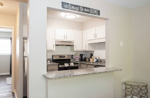 Birmingham Apartment | Large 1BR by UAB, St. Vincent’s & Med Centers