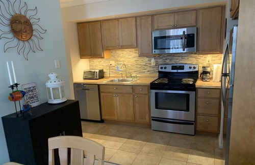 Margate City Condo | LARGE 1BR Condo in Margate - Close To Beach!