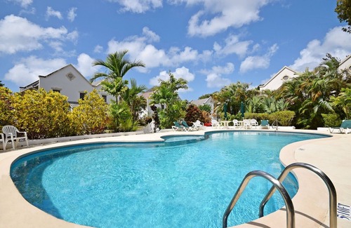 Bridgetown House | Large 2-bed townhouse with shared pool