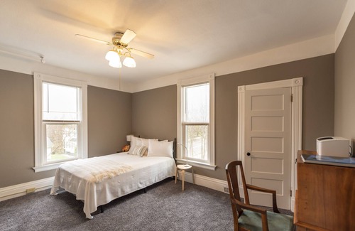 Wausau Apartment | Large 2 Bedroom 2 Bath Apartment in Historic Manson House