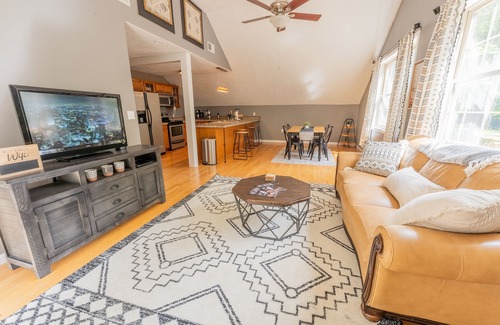 Lake Lure House | Large 2 Bedroom Home With Full Kitchen, 2 Minutes From Lake and Amenities