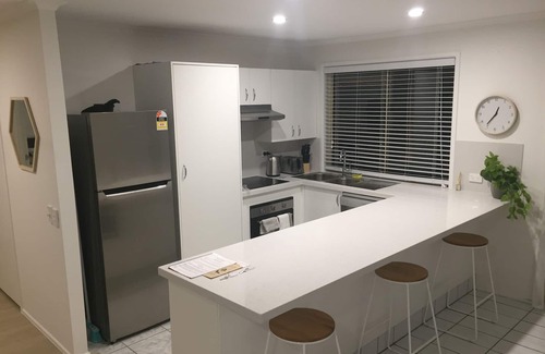 Labrador House | Large 2 bedroom house | Quiet, Central and Modern