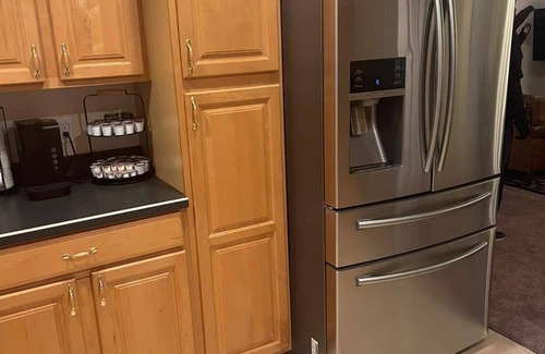 Arnold House | Large 2 bedroom house with private parking in a nice neighborhood
