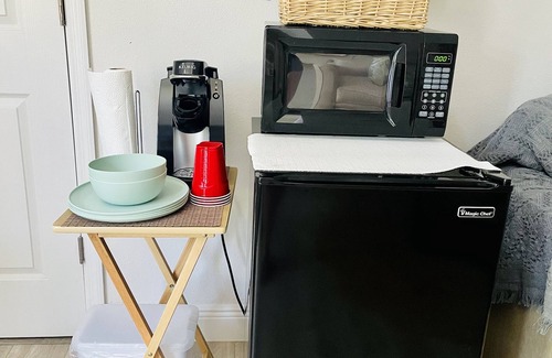 St. Petersburg House | Large 2 Bedroom Suite with Secret Garden—5 min from downtown!