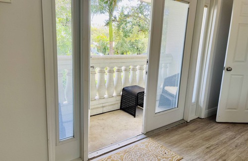 St. Petersburg House | Large 2 Bedroom Suite with Secret Garden—5 min from downtown!