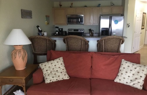 Treasure Island Condo | Large 2 Bedroom, 2 Bathroom Beach Condo - w/Beach, Household, Cleaning Supplies