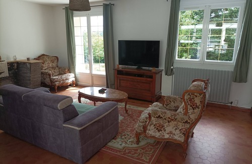 Sainte-Croix-sur-Aizier House | Large 200m2 house set in wooded grounds