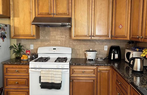 Gardena House | Large 2bd garden home w/free parking near LAX, beaches, stadiums, freeways