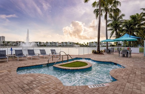 Doral Apartment | Large 2BR condo in Marriott's Villas at Doral. 10 mins to Miami Airport