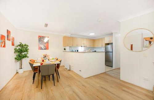 Redfern Apartment | Large 3 bedroom apartment in Redfern