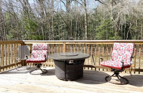Harbeson House | Large 3 Bedroom Colonial 15 miles from Rehoboth Beach