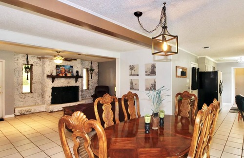 Claiborne House | Large 3-bedroom house in the heart of West Monroe