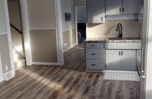 Bay City House | Large 3-bedroom house in charming Bay City with WiFi, AC. Enjoyable getaway