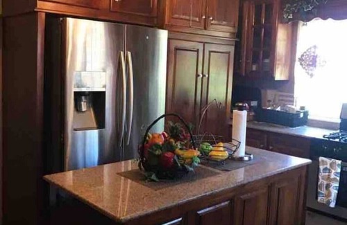Southfield House | Large 3 bedroom with King beds and Pool!