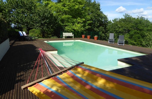 Le Buisson-de-Cadouin House | Large 4 Bedroom, 2 bathroom house with large private pool.