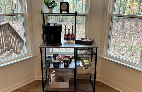 Murfreesboro House | Large 4-bedroom house in Murfreesboro with Game Room & Pet Friendly - Sleeps 12