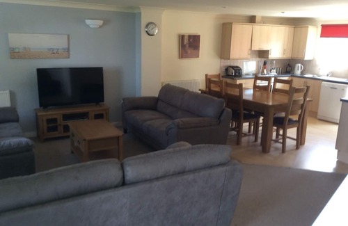 White Cross House | Large 4 bedroom house Located on holiday complex with pools, bar childrensclub.