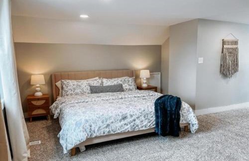 Cleveland House | Large 4 Bedroom Recently Renovated With Hot Tub