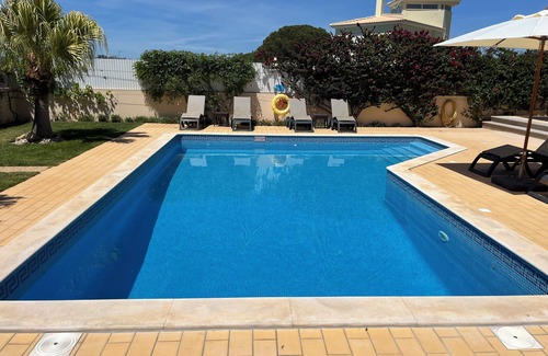 Albufeira Villa | Large 4 Bedroom Villa with BBQ Terrace, WIFI, Air Con, and Private Pool