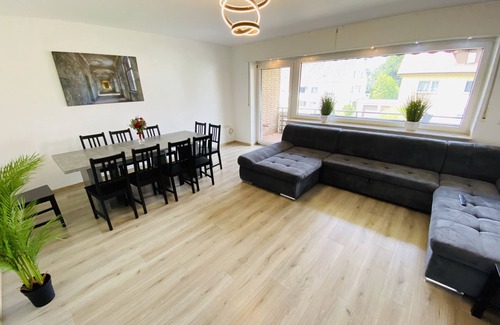 Marienloh Apartment | Large 4 room accommodation + own parking spaces