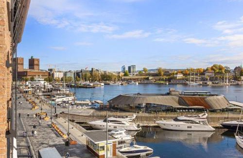 Vika Apartment | Large 41 millions kr Apartment - seaview in center