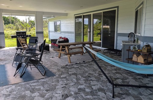 Keaau House | Large, 4B/2.5Bath, Cozy, Modern Oasis near Seacliff views. Central A/C. Pets OK.