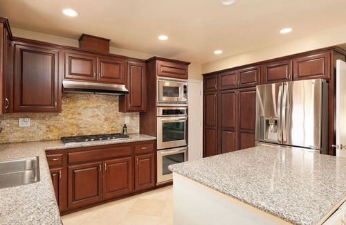 Granada Hills North House | Large 4BD - Pool - Gym - 2 Master Suites