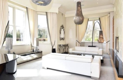 Clarinbridge Other | Large 5-bed Home with Tennis Court & Bar