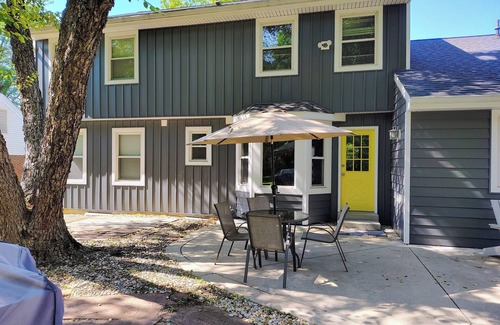 West Chester House | Large 5-bedroom house with WiFi and AC in welcoming neighborhood. Sleeps 12!